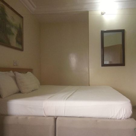 Oxford Hotel Abuja Wupa エクステリア 写真