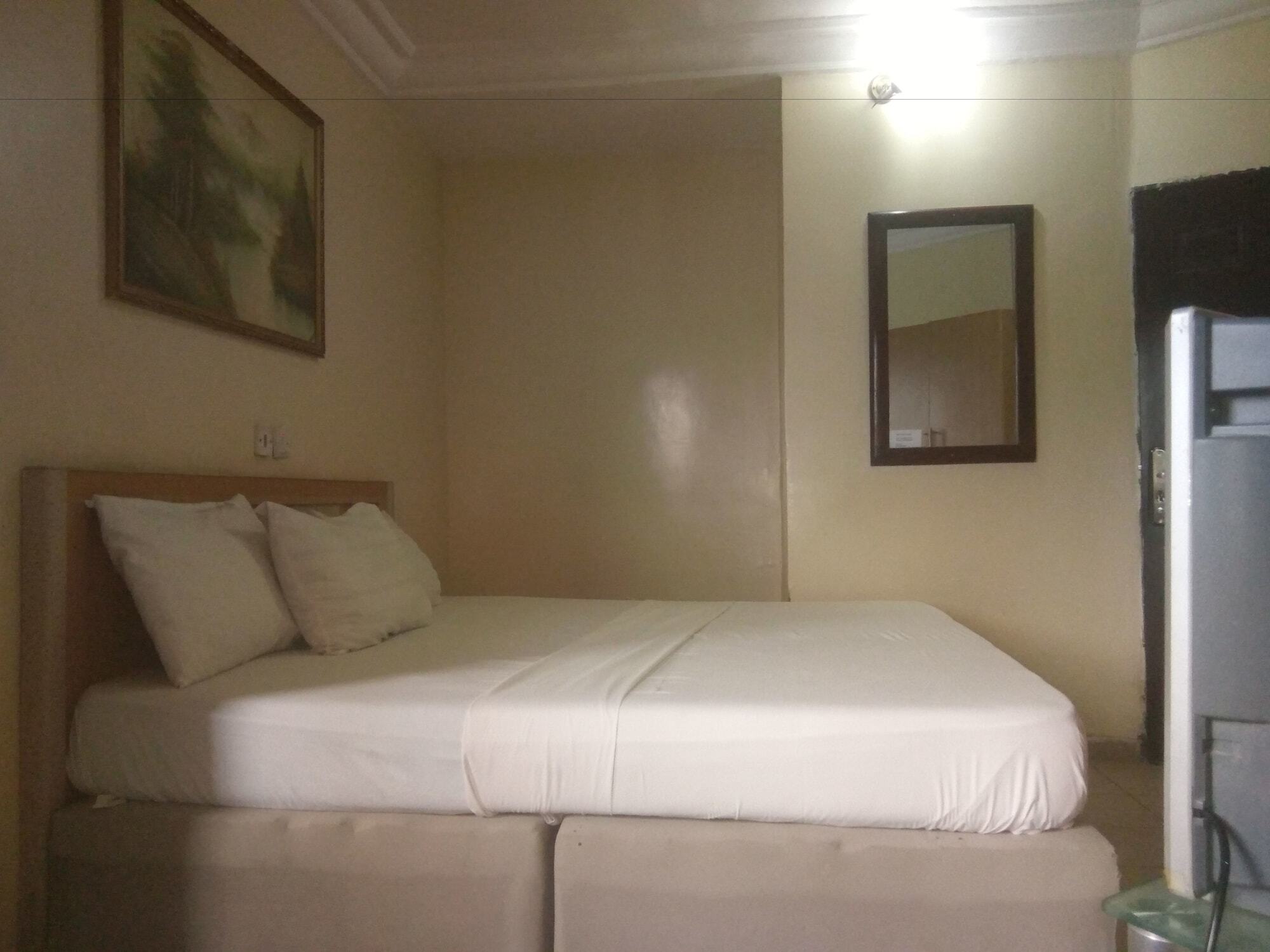 Oxford Hotel Abuja Wupa エクステリア 写真